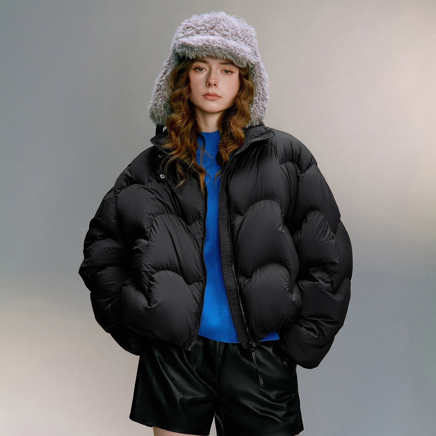 Jaqueta Puffer Feminina Leve com Gola Alta e Ondas