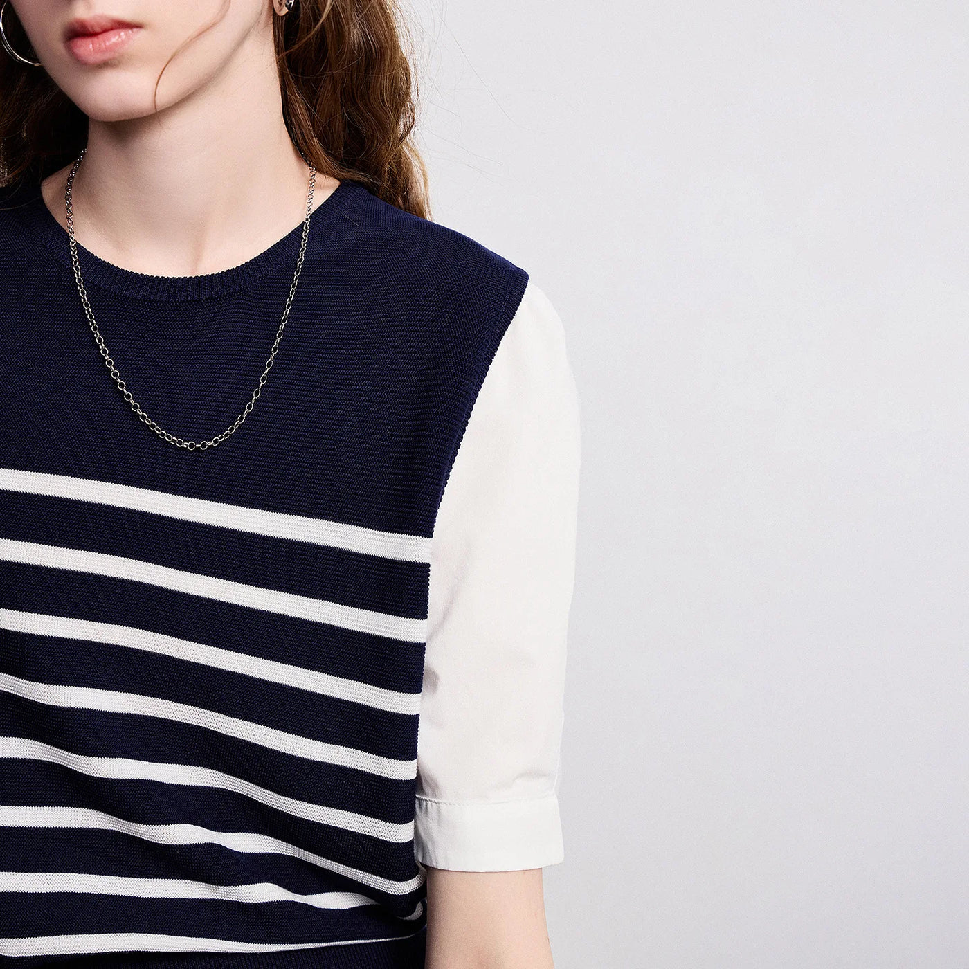 Blusa Feminina de Tricô Listrada Efeito Duas Peças Slim