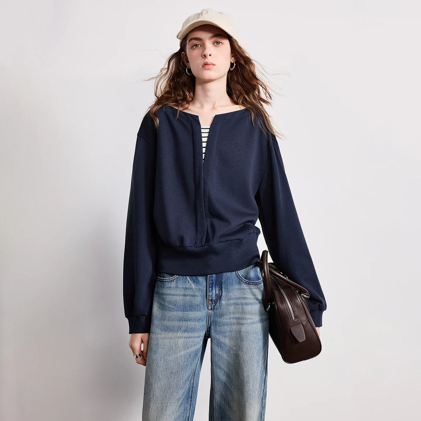 Moletom Cropped Feminino Efeito Duas Peças com Cintura Ajustada