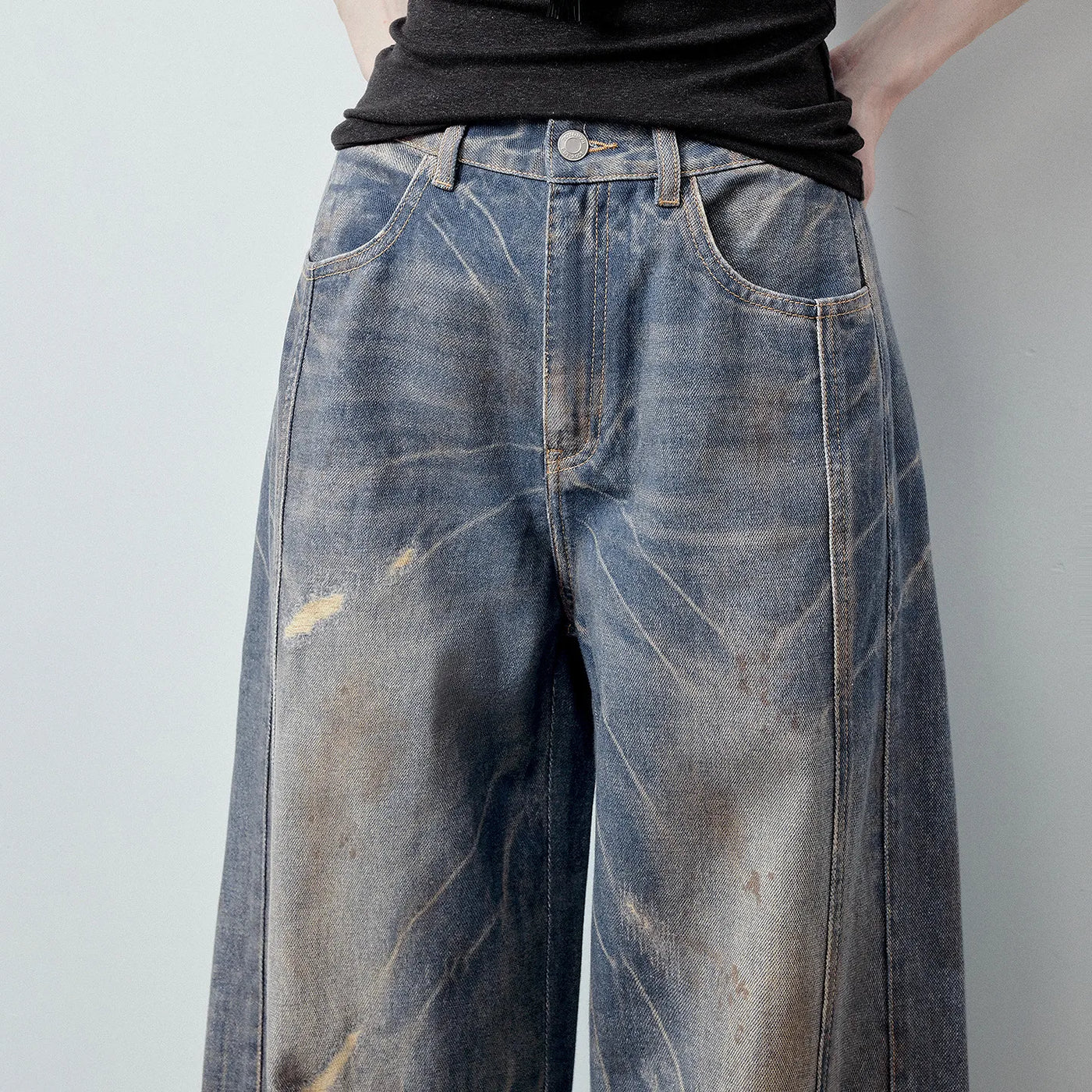 Calça Jeans Feminina Barrel Cintura Alta com Recortes
