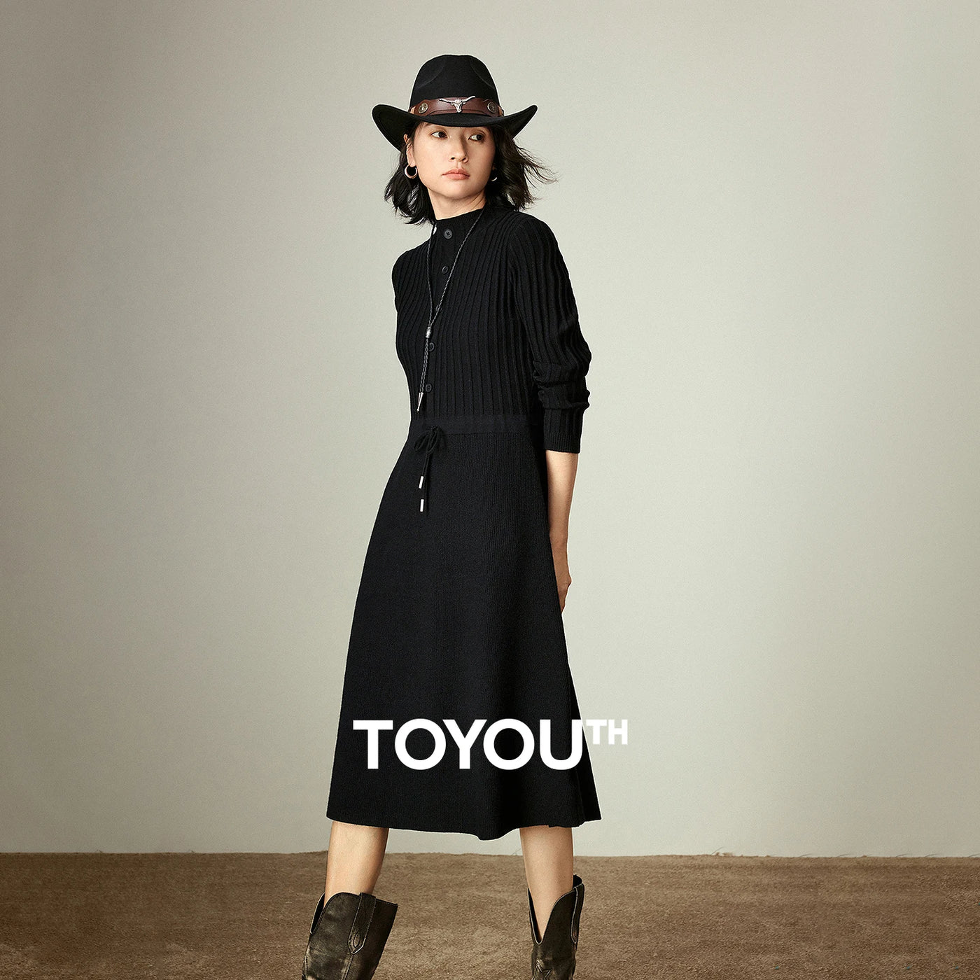 Vestido de Malha Midi Preto Manga Longa Aconchegante