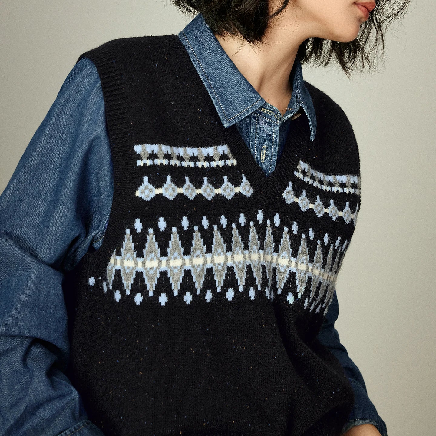 Colete de Tricô Fair Isle com Poás e Decote V