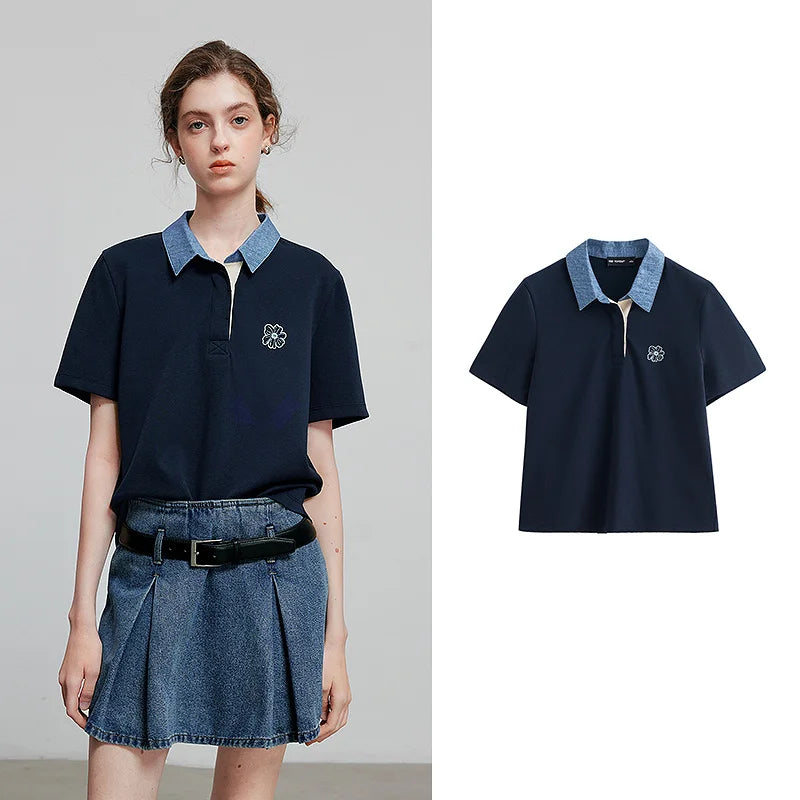 Camiseta Polo Feminina Piquet com Gola Jeans e Bordado