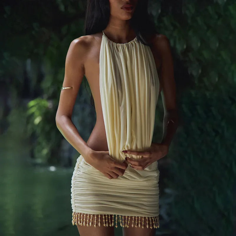 Vestido Curto Feminino Frente Única com Aplicações e Recortes apricot
