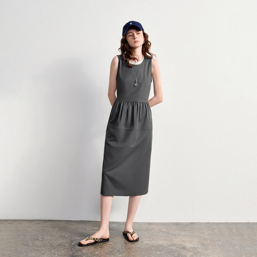Vestido Midi Sem Manga com Recortes