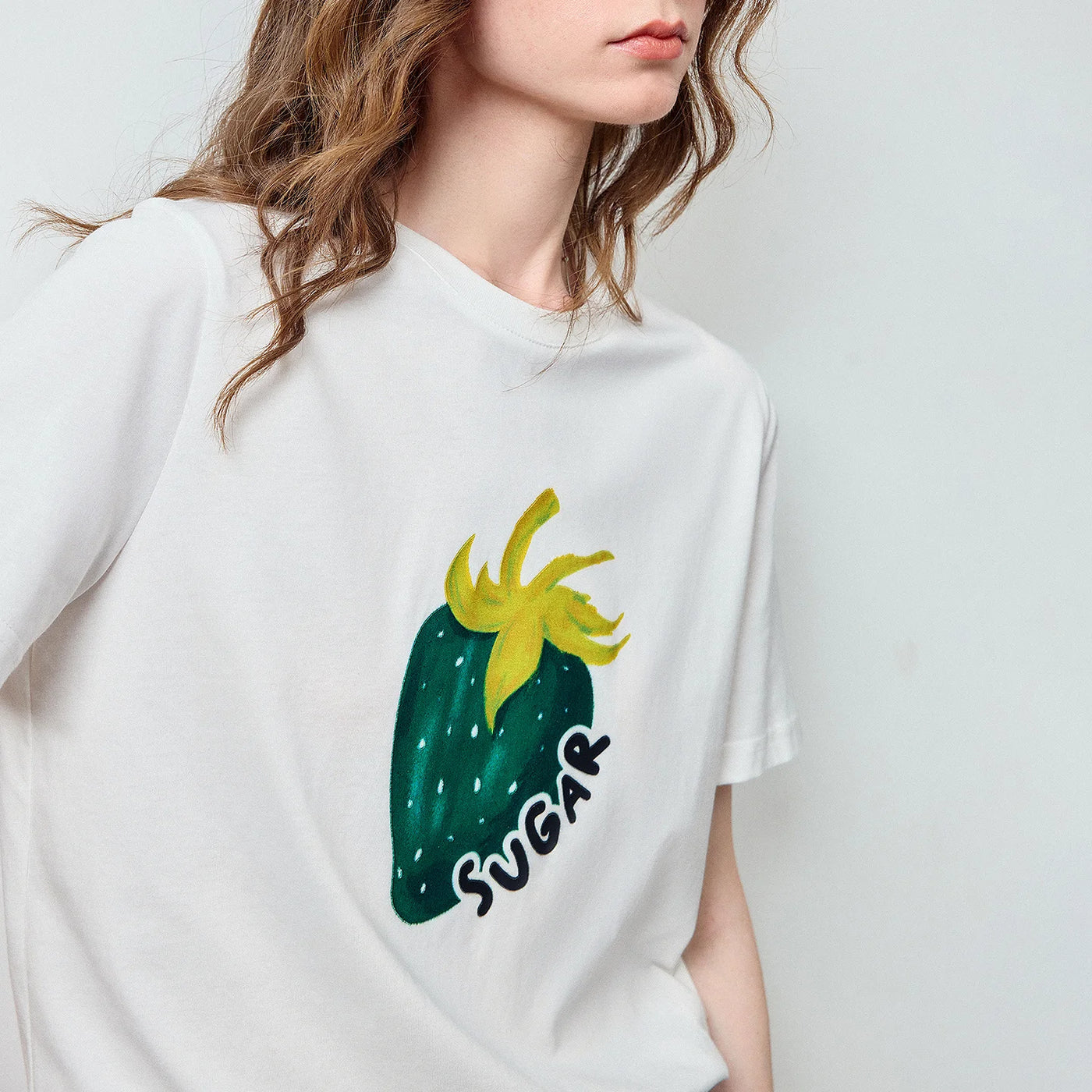 Camiseta Feminina Antibacteriana com Estampa Morango