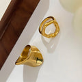 Anel Minimalista de Design Orgânico com Banho Ouro 18K