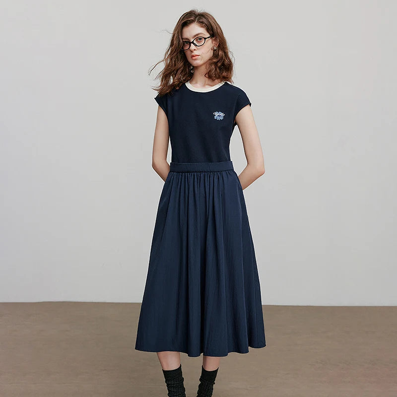 Vestido de Alças Midi com Recortes