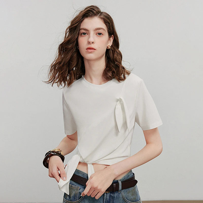 Camiseta Feminina Assimétrica com Caimento Solto