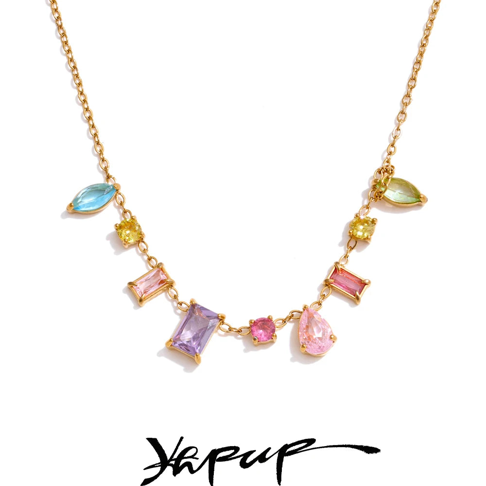 Colar Feminino Geométrico com Zircônias Coloridas em Aço Inoxidável