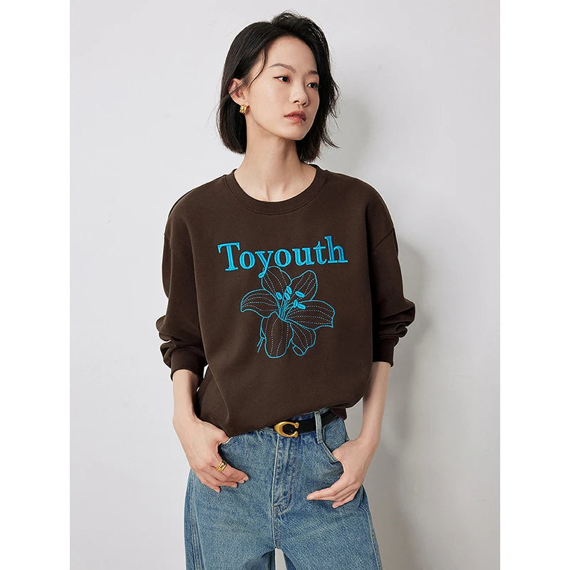 Moletom Feminino Streetwear com Flores e Letras Bordadas