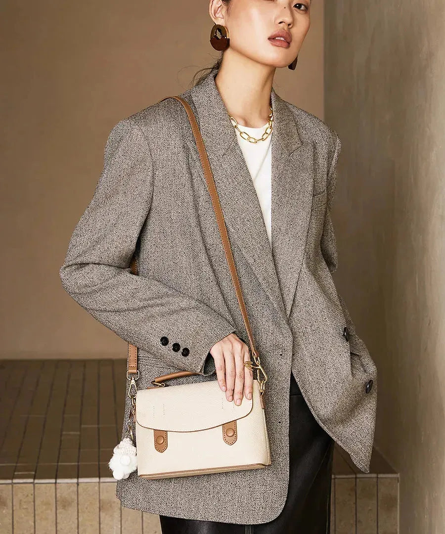 Bolsa Feminina de Couro Legítimo Quadrada com Zíper para Ombro