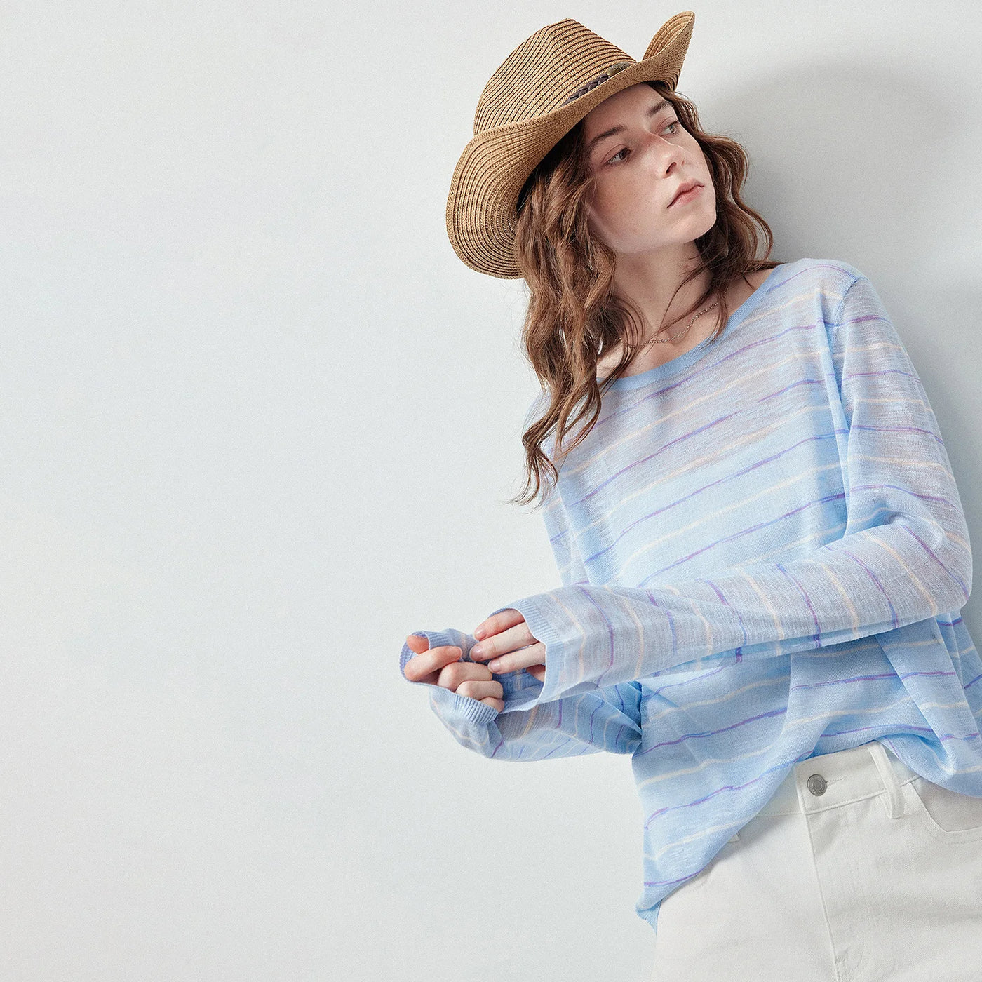 Blusa Feminina de Linho Listrada com Fenda nas Costas