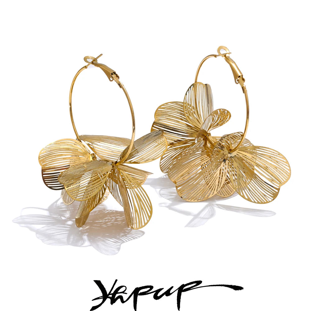 Brinco de Argola Flor Maxi