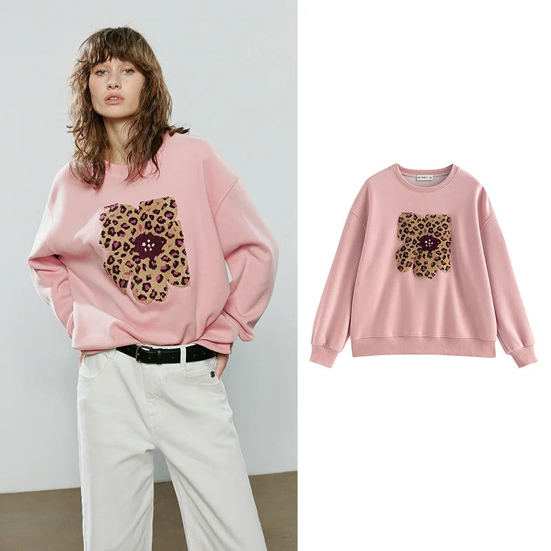 Moletom Feminino com Estampa de Leopardo e Flores Aplicadas