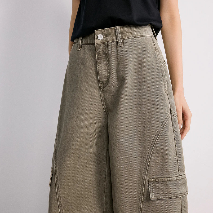 Calça Jeans Feminina Barrel com Recortes