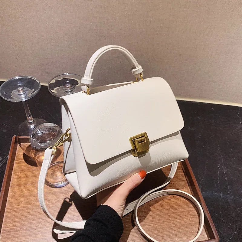 Bolsa Transversal Feminina de Couro PU Vintage com Fecho Dourado