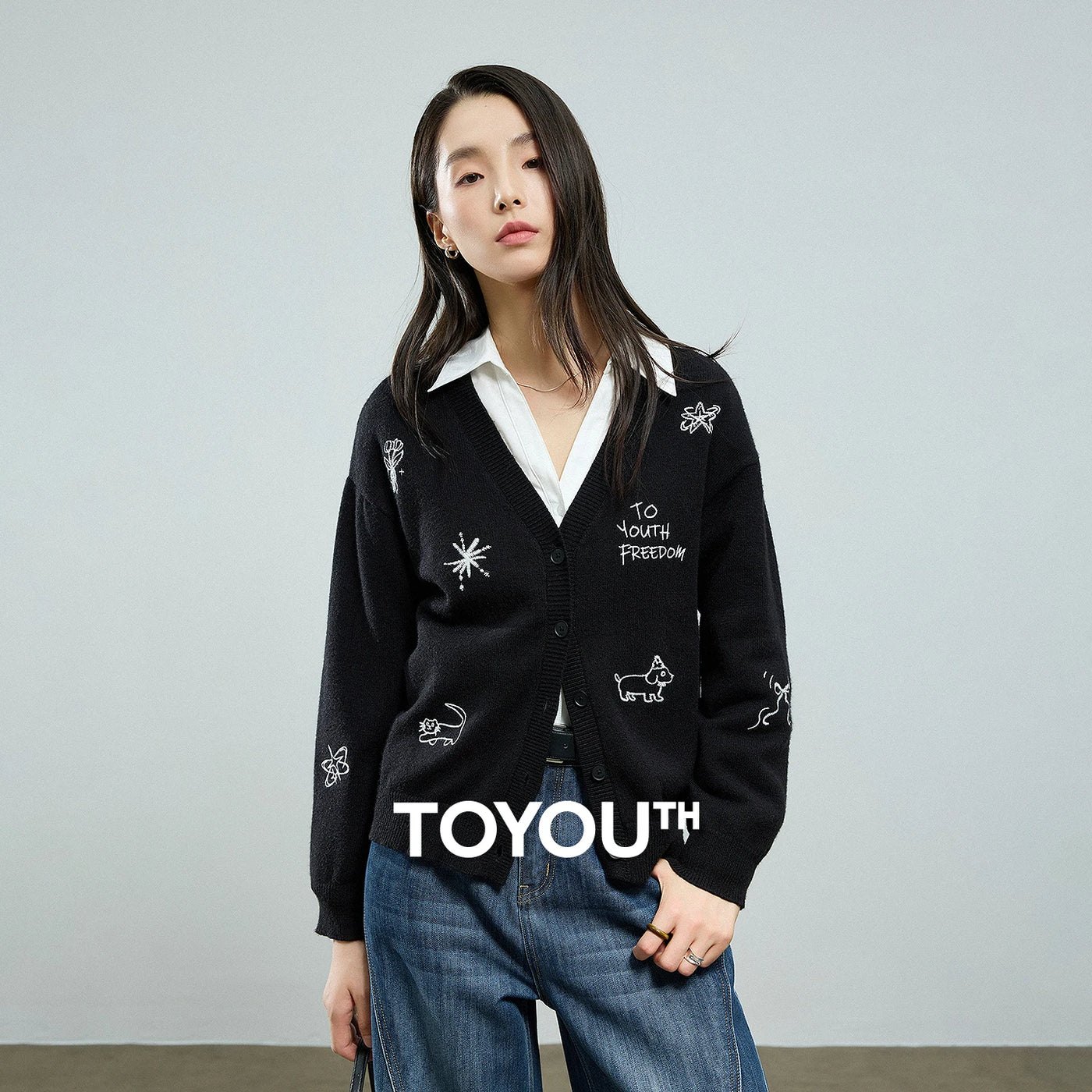Cardigan Feminino com Bordado de Pet e Decote V