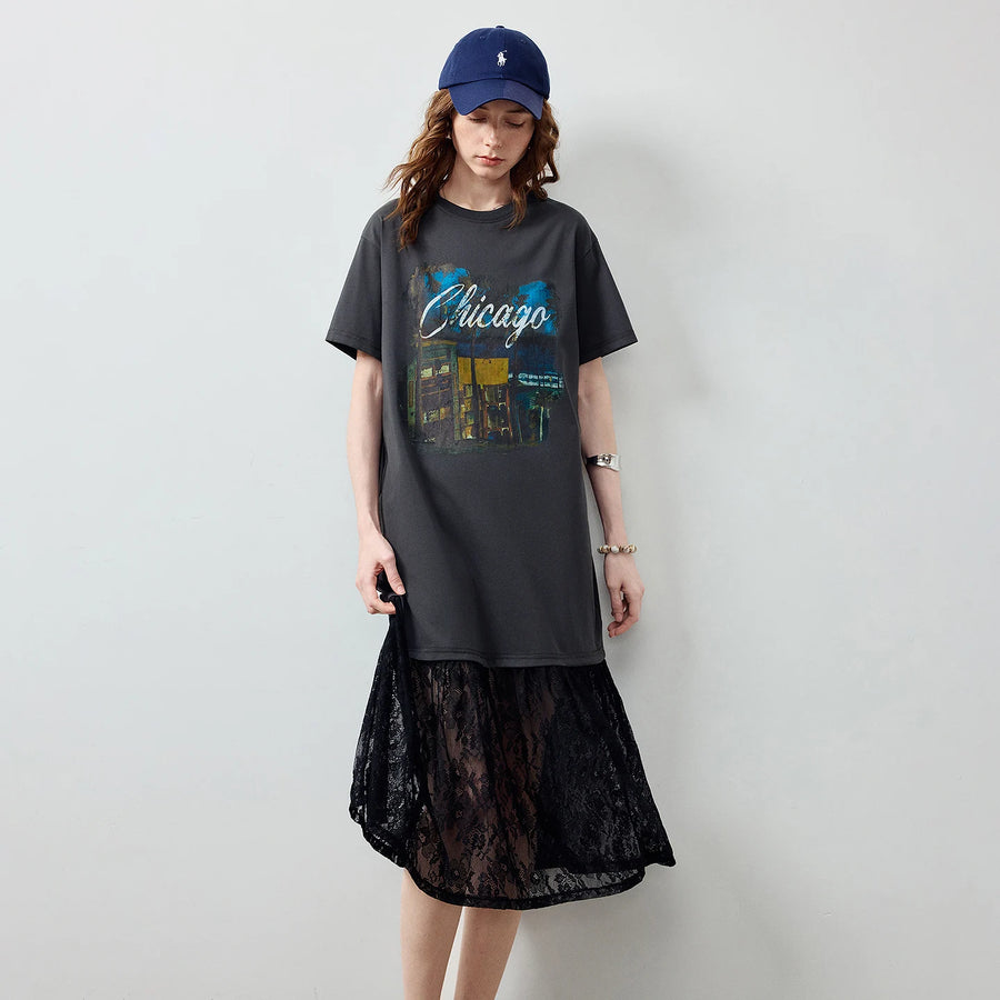 Vestido Camiseta Midi com Renda e Recortes