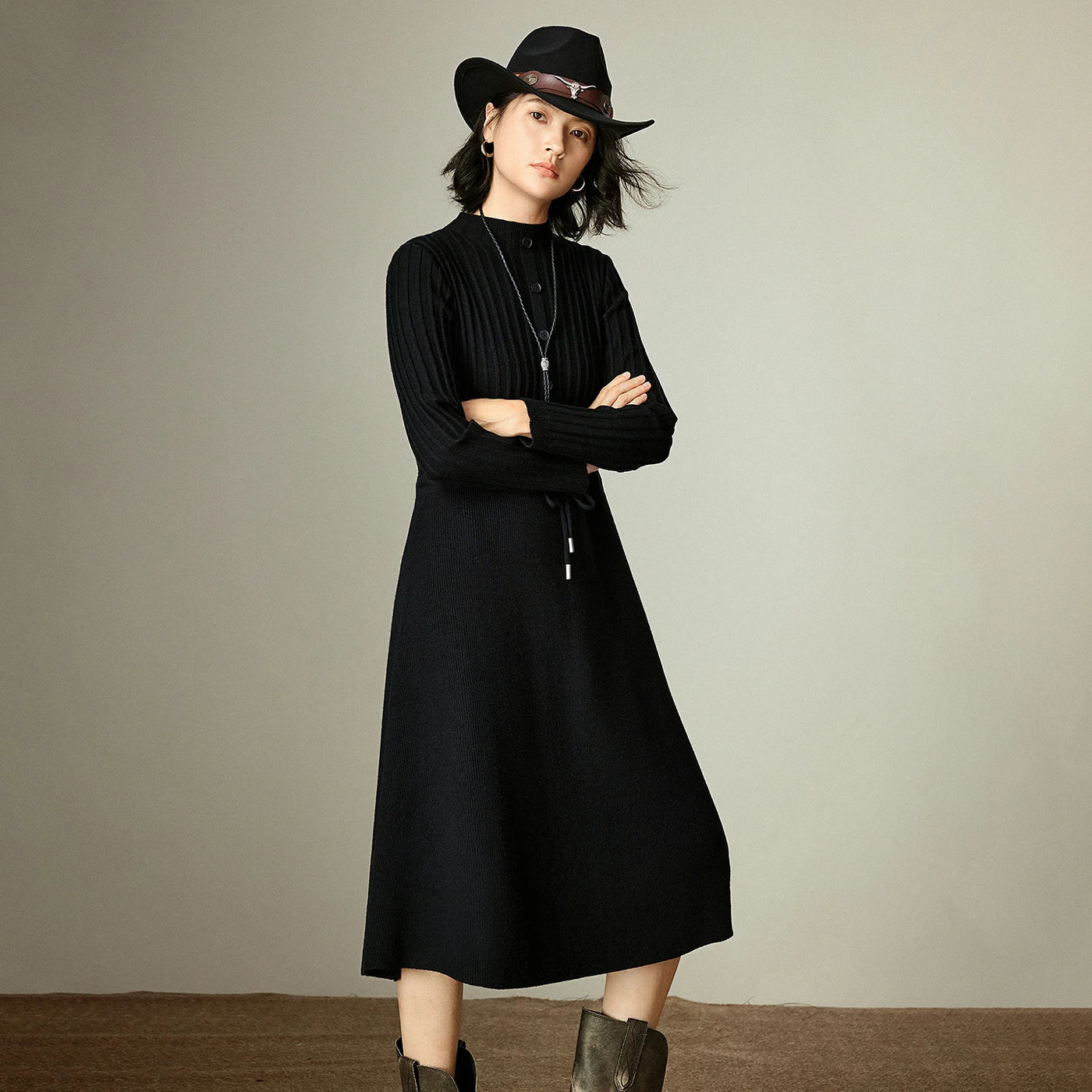 Vestido de Malha Midi Preto Manga Longa Aconchegante