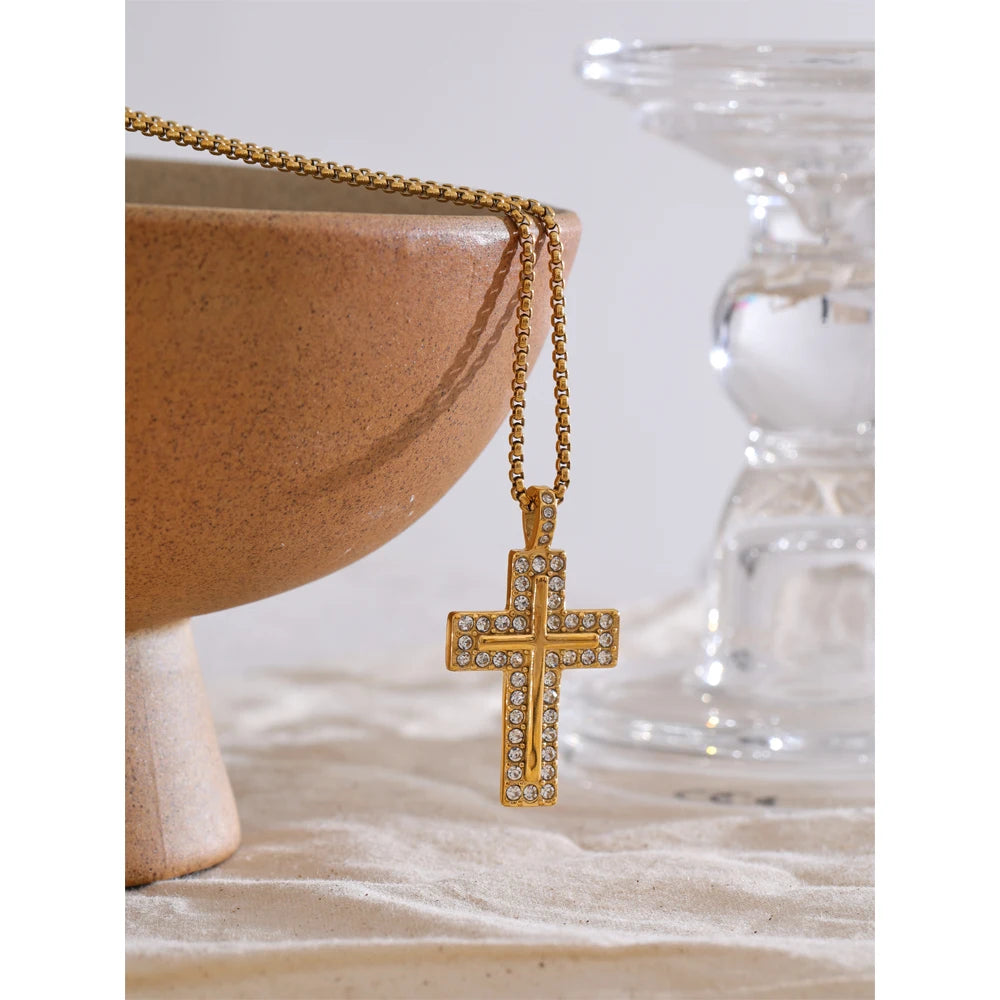 Colar Feminino Cruz com Zircônia em Aço 316L