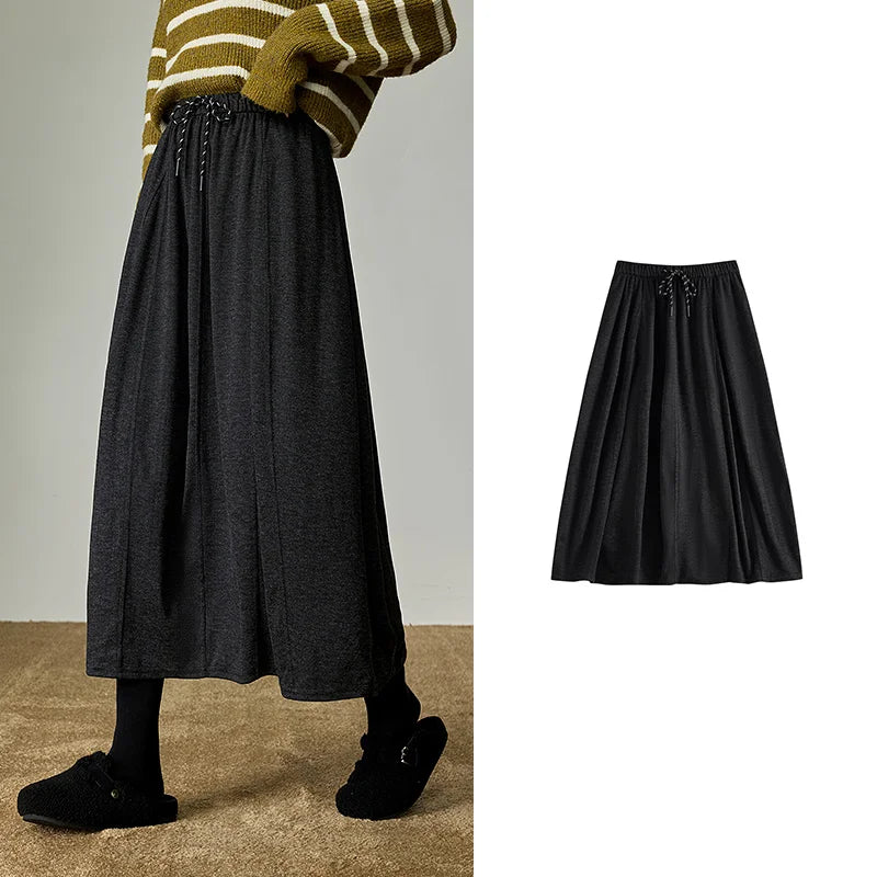 Saia Midi Feminina com Fenda Balonê com Bolsos