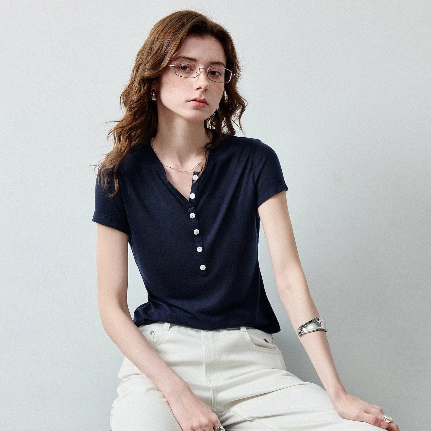 Camiseta Feminina Slim de Liocel e Lã com Botões