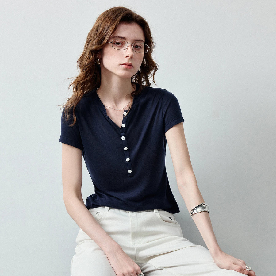 Camiseta Feminina Slim de Liocel e Lã com Botões