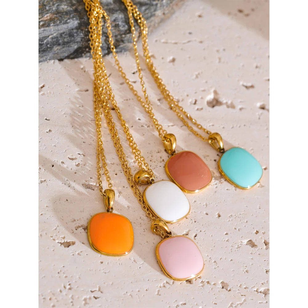 Colar Feminino Quadrado em Aço Inoxidável 4