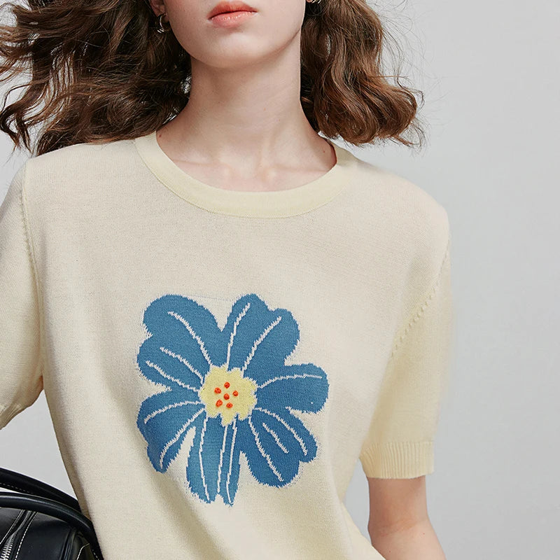 Blusa Feminina de Tricô Floral Manga Curta