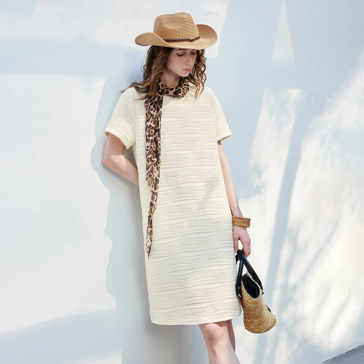 Vestido Camiseta Midi Texturizado com Caimento Solto