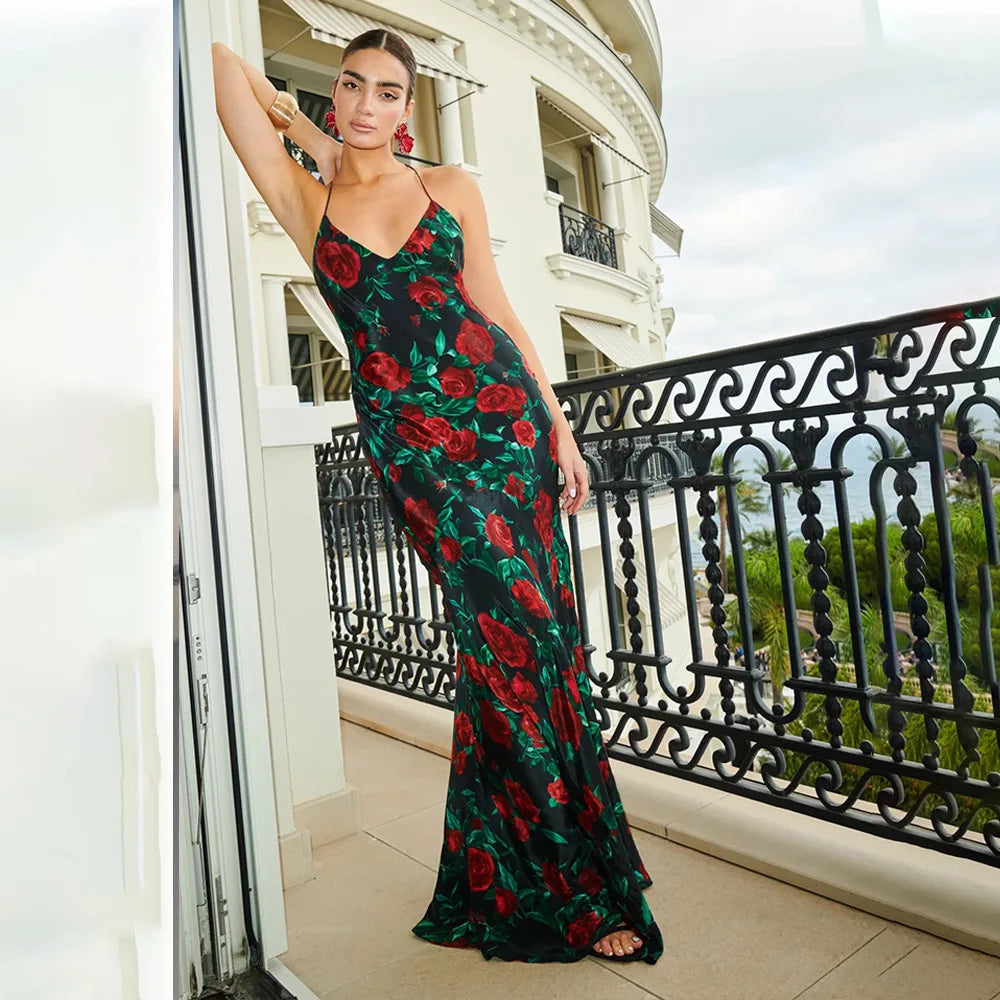 Vestido Longo Feminino Floral com Lenço no Decote