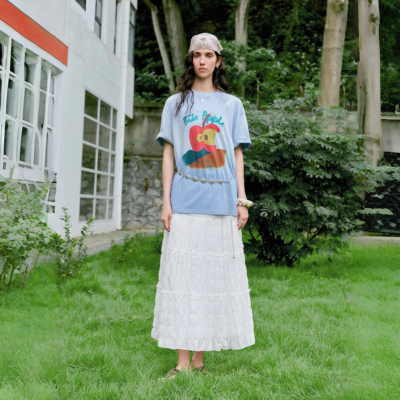 Camiseta Feminina Degradê com Estampa de Maçã