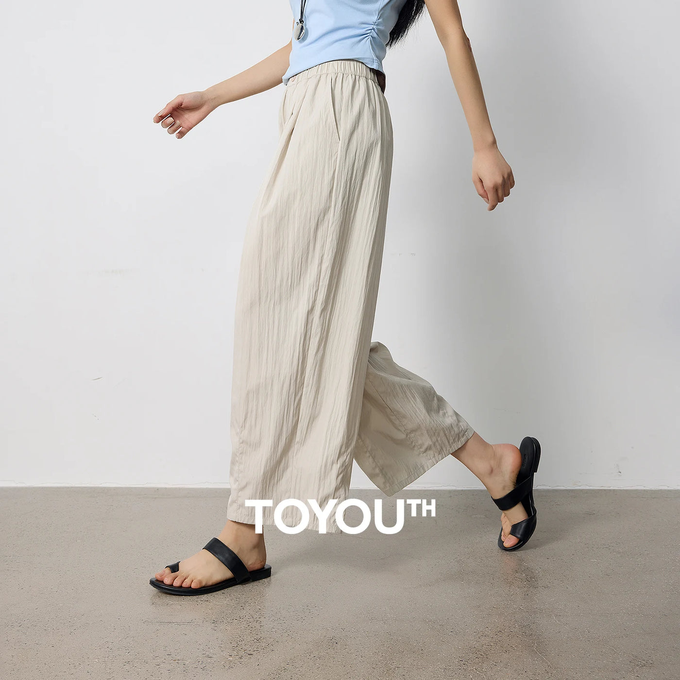 Calça Wide Leg Feminina Texturizada com Cós Elástico