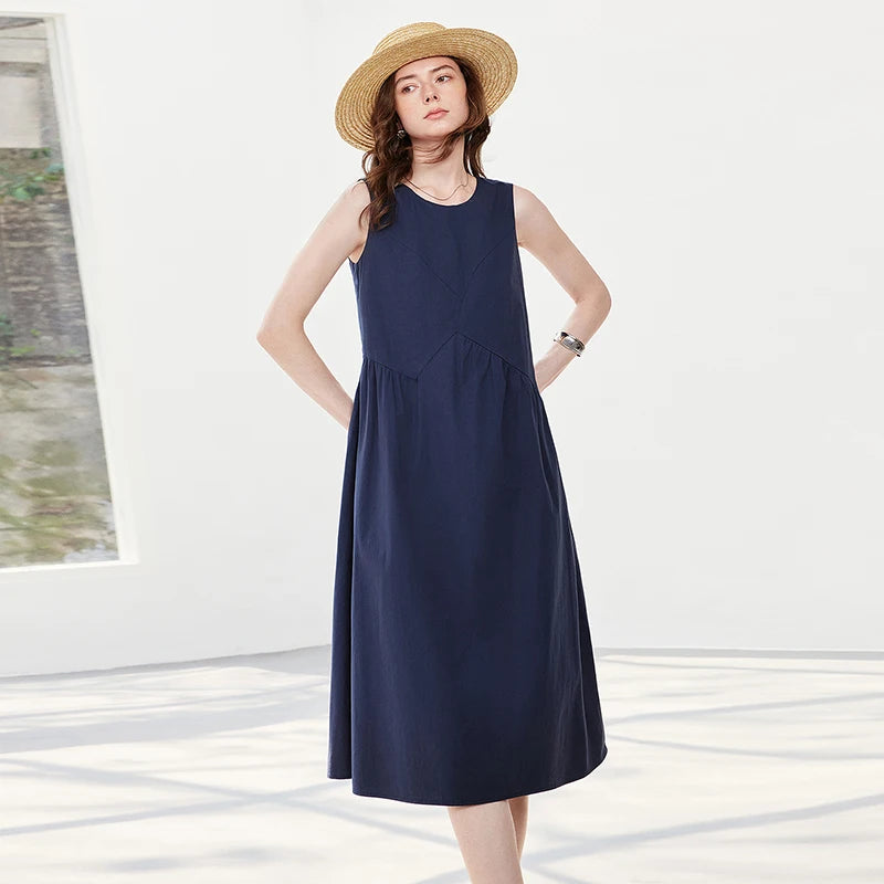 Vestido Midi com Recortes Assimétricos Sem Manga