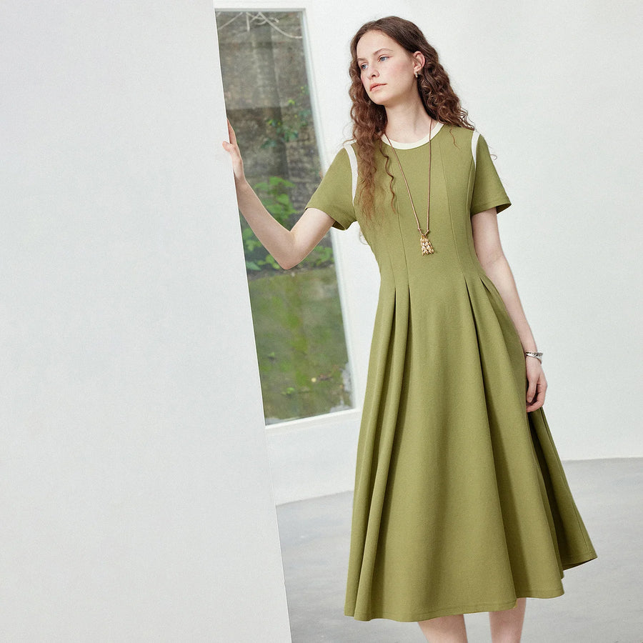 Vestido Camiseta Midi Bicolor com Cintura Marcada