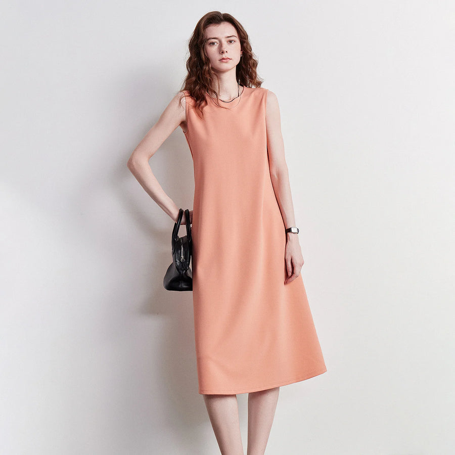 Vestido Curto Sem Manga com Caimento Evasê