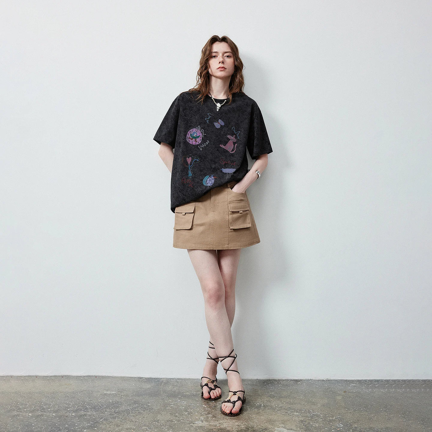 Camiseta Feminina de Algodão com Estampa Grafite Batik