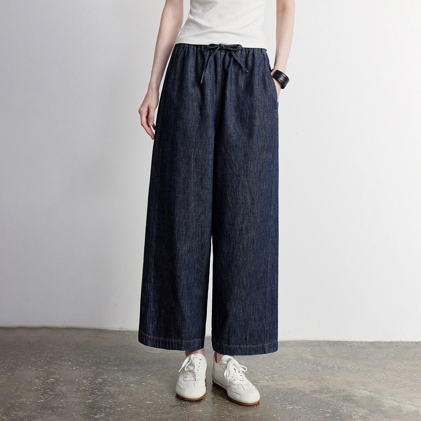 Calça Jeans Feminina Barrel de Algodão e Linho
