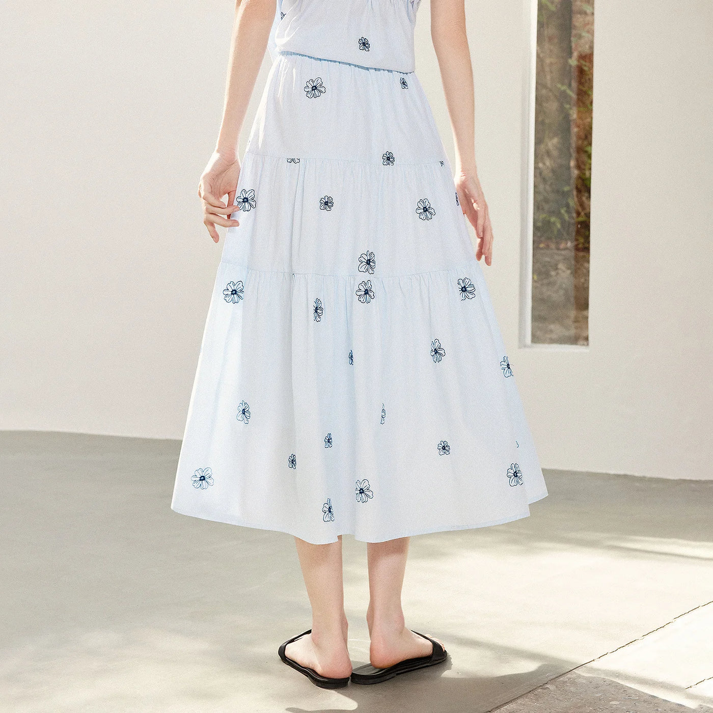 Saia Longa Feminina Floral em Camadas