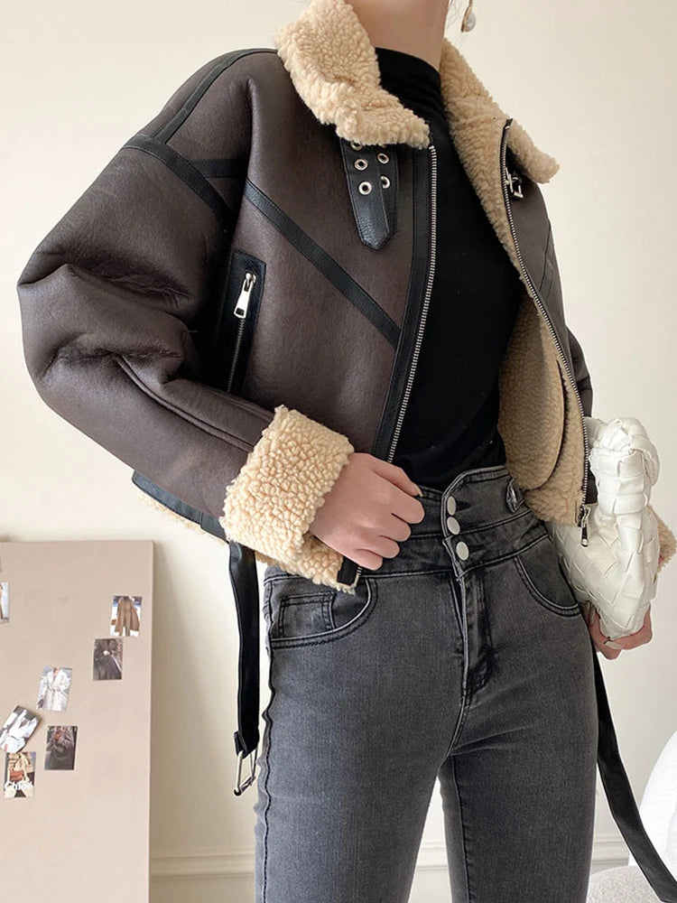 Jaqueta Aviador em Couro Sintético com Pelo