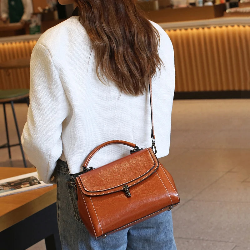 Bolsa Transversal Feminina Vintage de Couro Legítimo Café Minimalista Quadrada