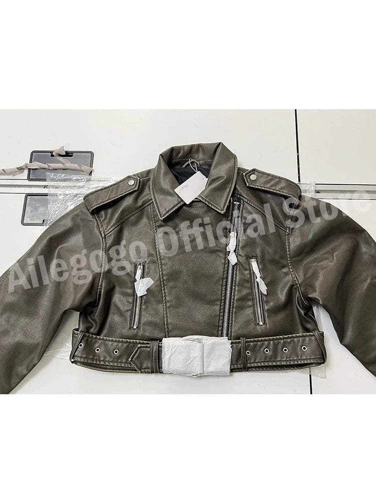 Jaqueta Biker Feminina em Couro Sintético com Cinto