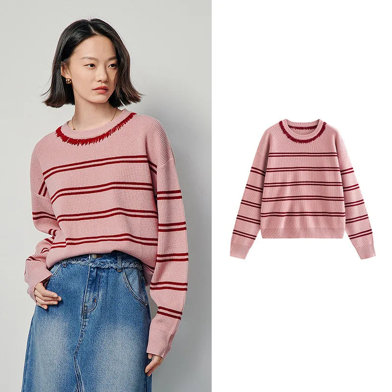 Suéter Feminino Listrado Clássico com Gola Redonda