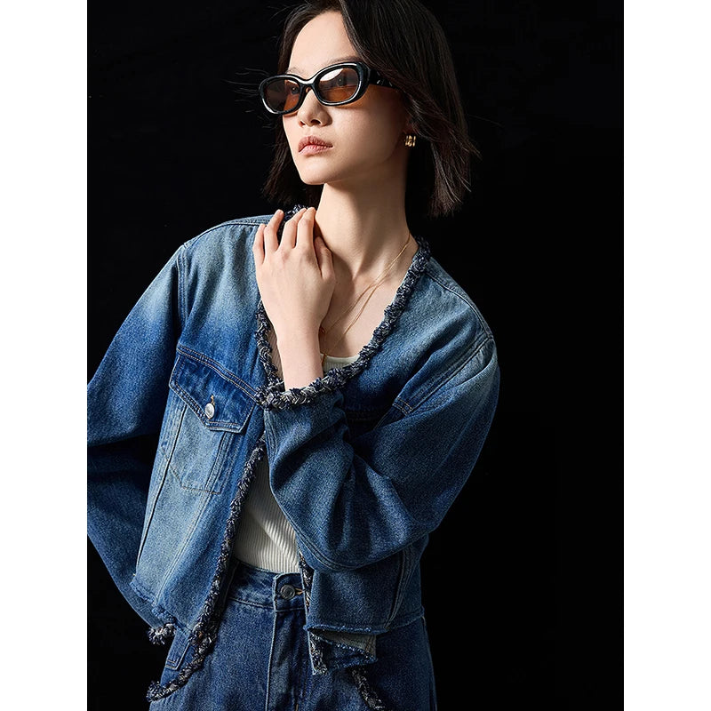 Jaqueta Jeans Feminina Cropped com Lavagem