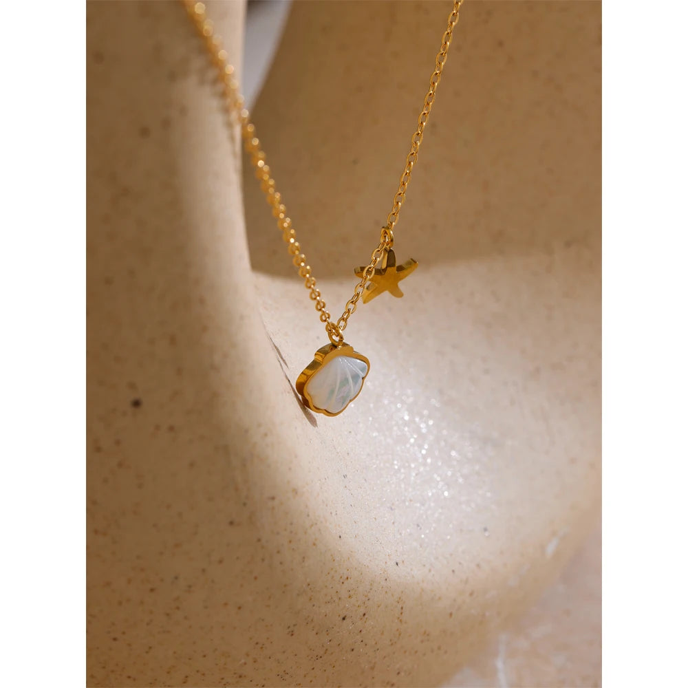 Colar Feminino Estrela em Aço Inoxidável