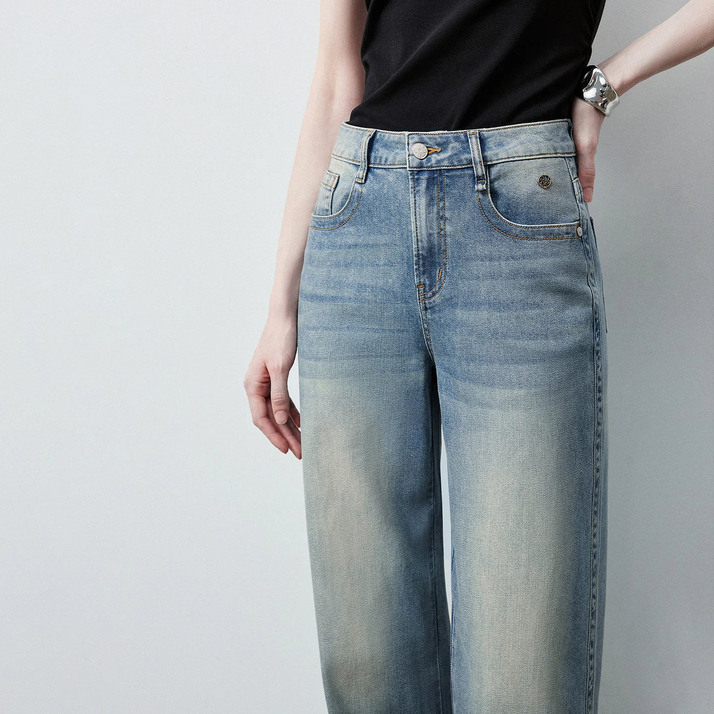 Calça Jeans Feminina Wide Leg Cintura Baixa com Liocel