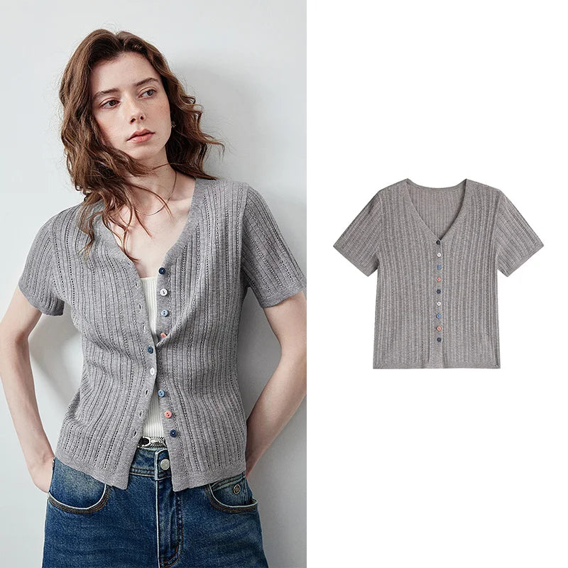 Cardigan Feminino de Linho com Botões Coloridos e Vazados