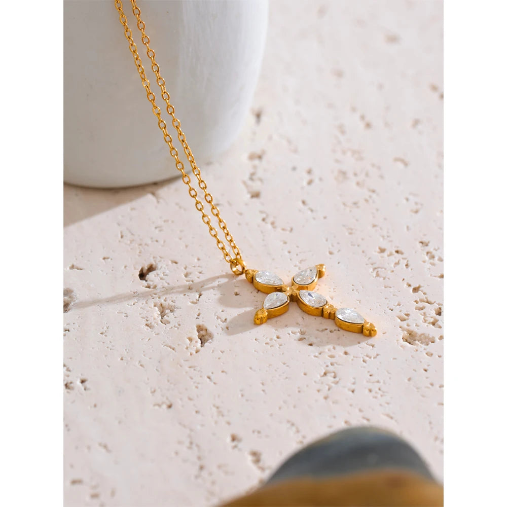 Colar Feminino Cruz com Zircônia em Aço Inoxidável 7