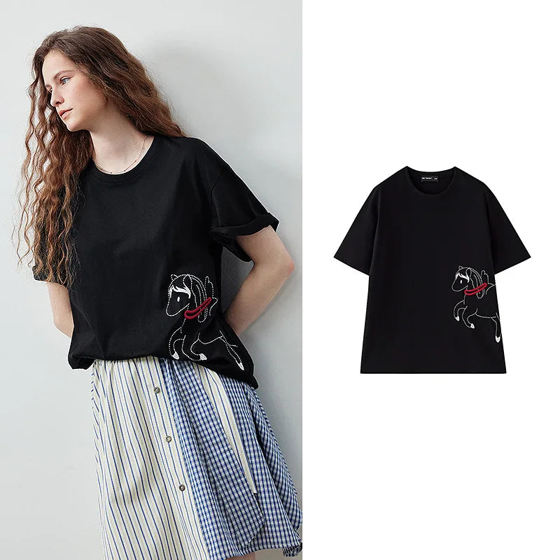 Camiseta Feminina de Algodão com Bordado Pégaso